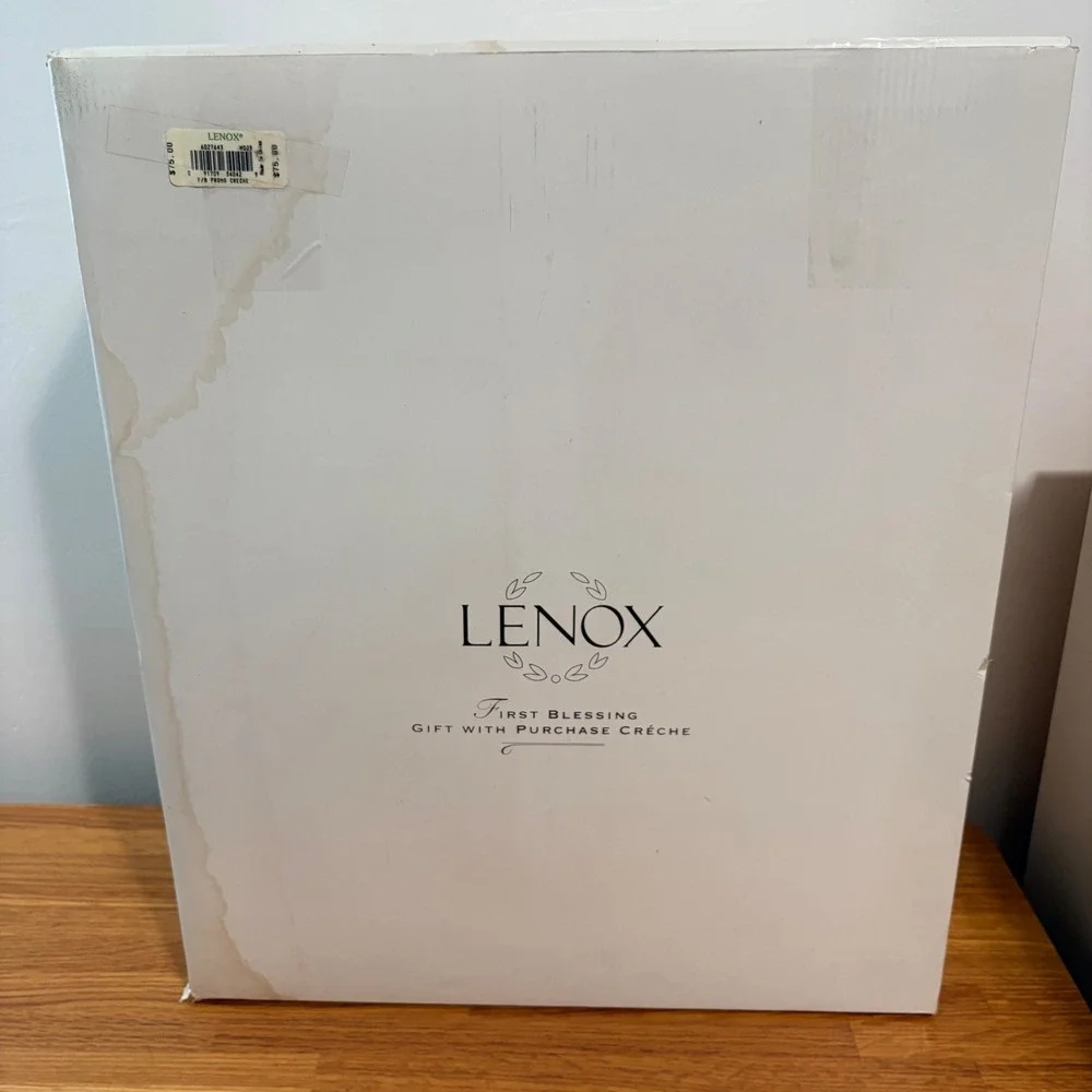 Lenox Creche First Blessing 6027643 Brown Wood Nativity Stable NEW Open Box